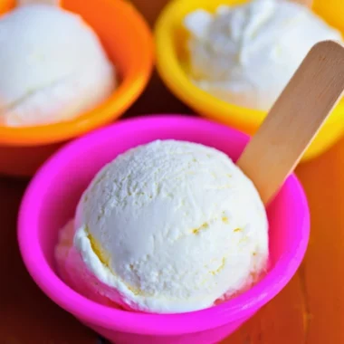 Delicious homemade frozen yogurt recipes featuring Greek yogurt and unique flavors.