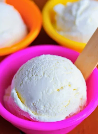 Delicious homemade frozen yogurt recipes featuring Greek yogurt and unique flavors.